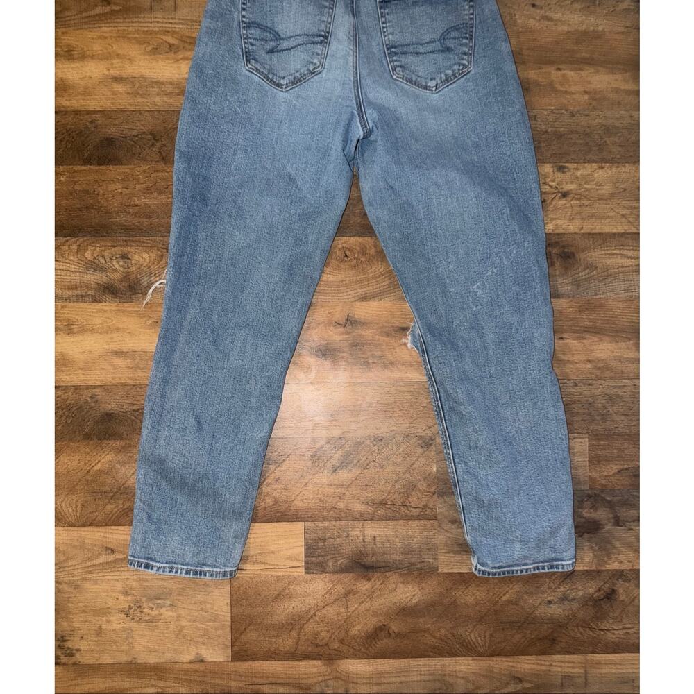 American Eagle women’s STRIGID distressed mom jeans - Picture 6 of 16